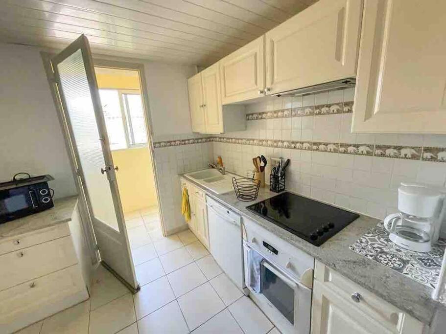 Appartement Spacieux Avec Parking Gratuit Sète Eksteriør billede