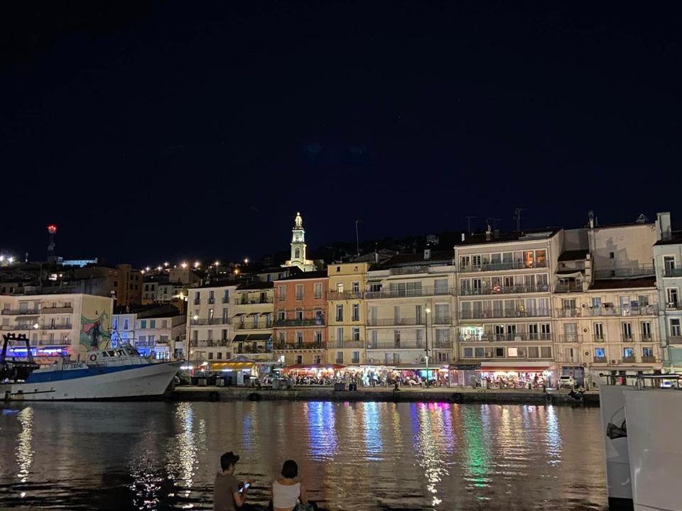 Appartement Spacieux Avec Parking Gratuit Sète Eksteriør billede